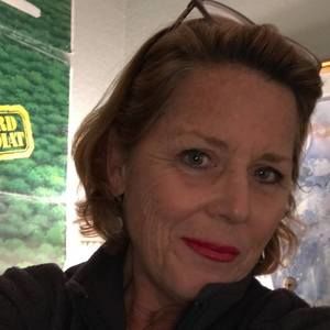 Meet your Posher, Nora